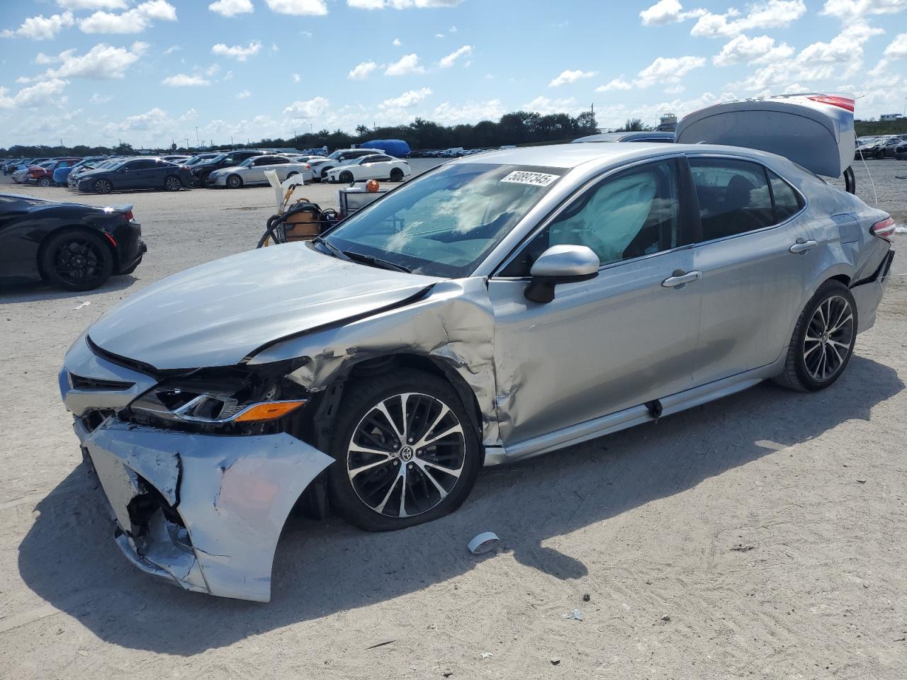 2020 TOYOTA CAMRY SE