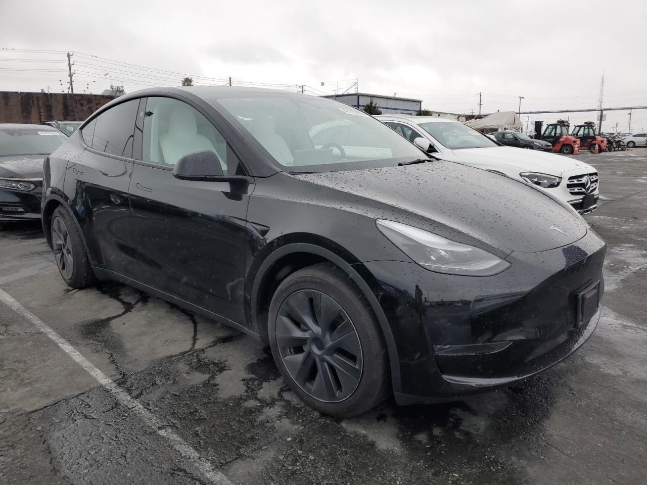 2024 TESLA MODEL Y - Image 4