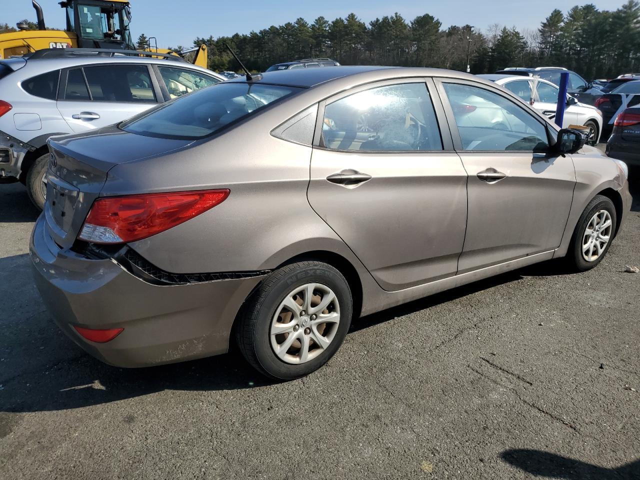 2012 HYUNDAI ACCENT GLS - Фото 3
