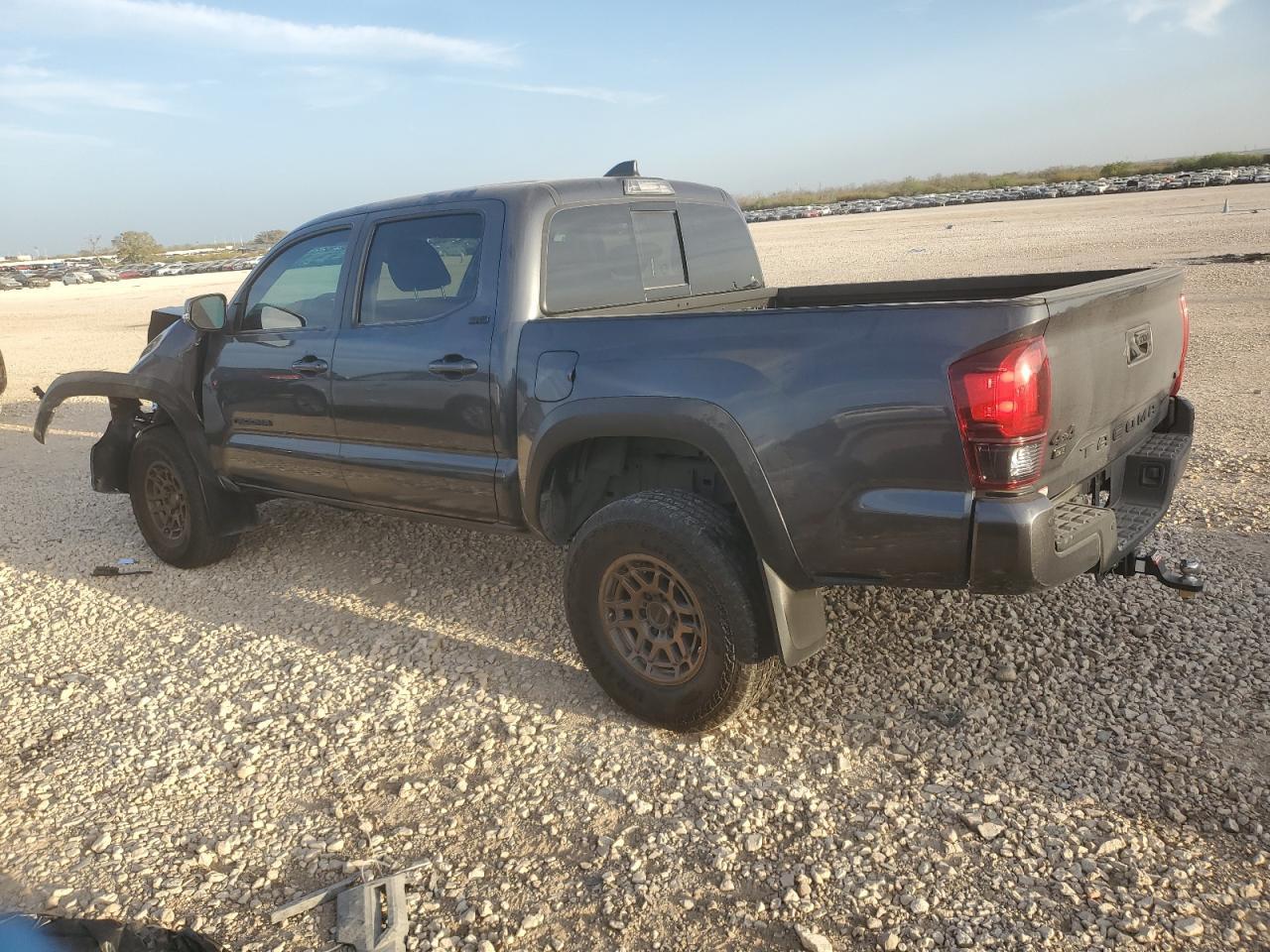 2023 TOYOTA TACOMA DOU - Фото 2