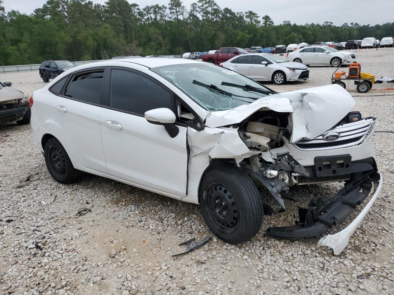 2013 FORD FIESTA SE - Image 4