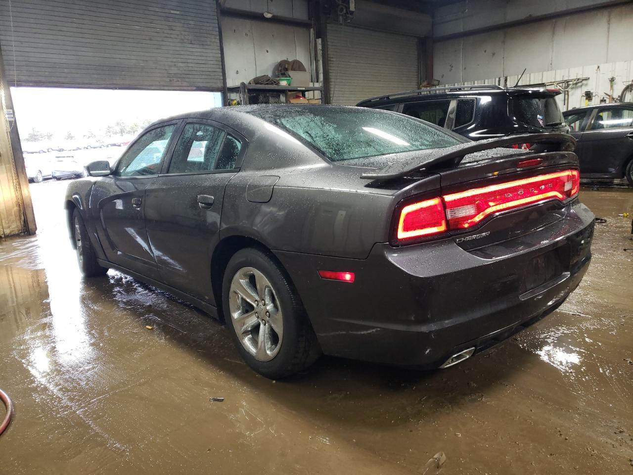 2014 DODGE CHARGER SE - Фото 2