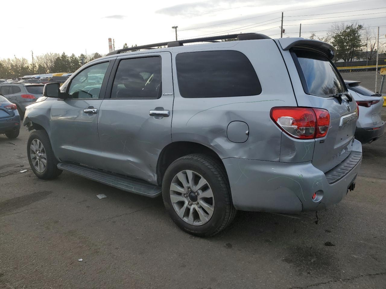 2016 TOYOTA SEQUOIA LI - Image 2
