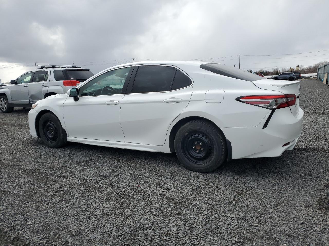 2018 TOYOTA CAMRY L - Фото 2