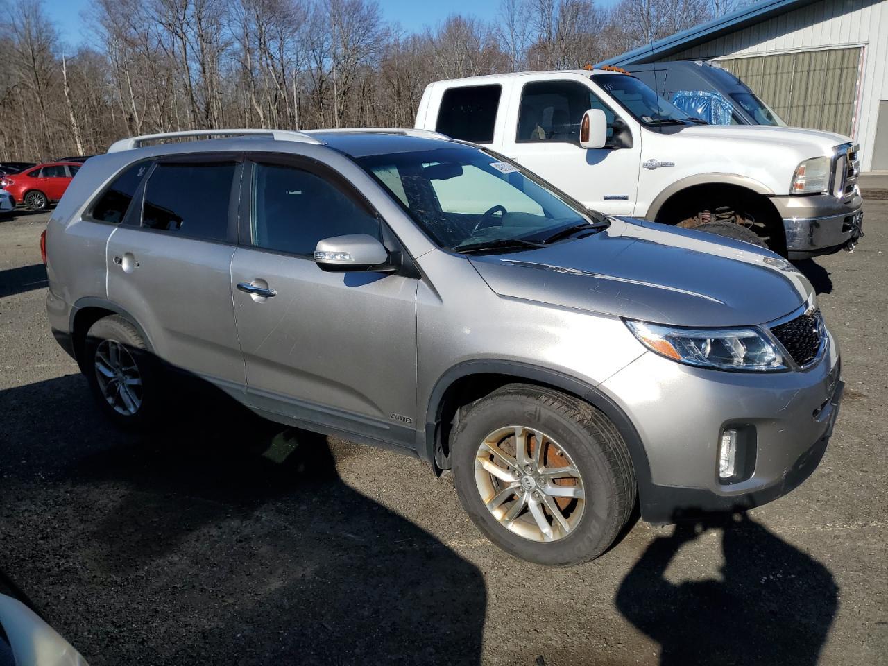 2014 KIA SORENTO LX - Image 4