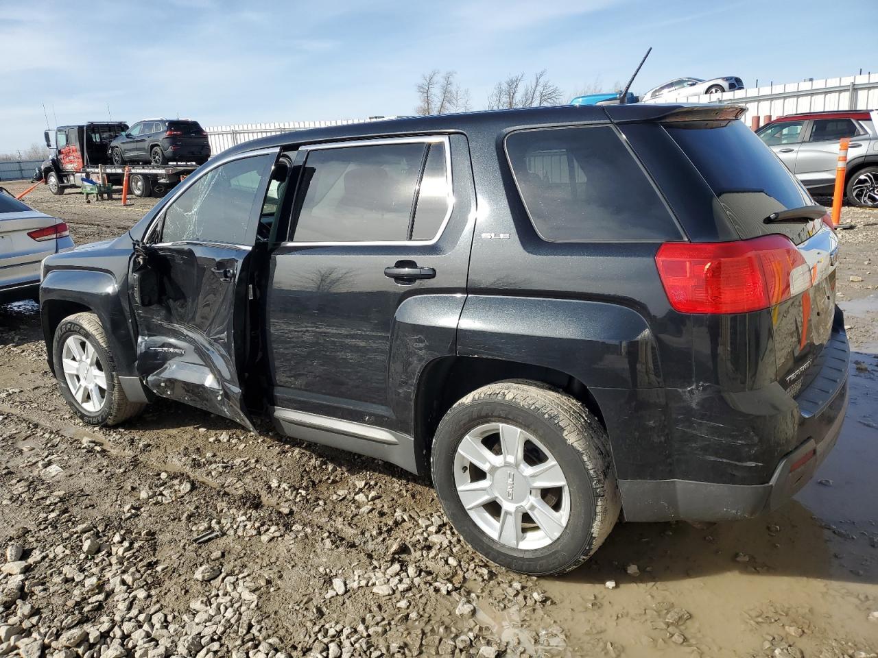 2013 GMC TERRAIN SL - Image 2