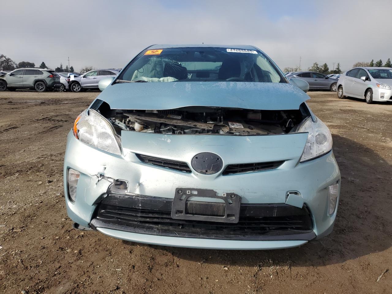 2015 TOYOTA PRIUS - Фото 5