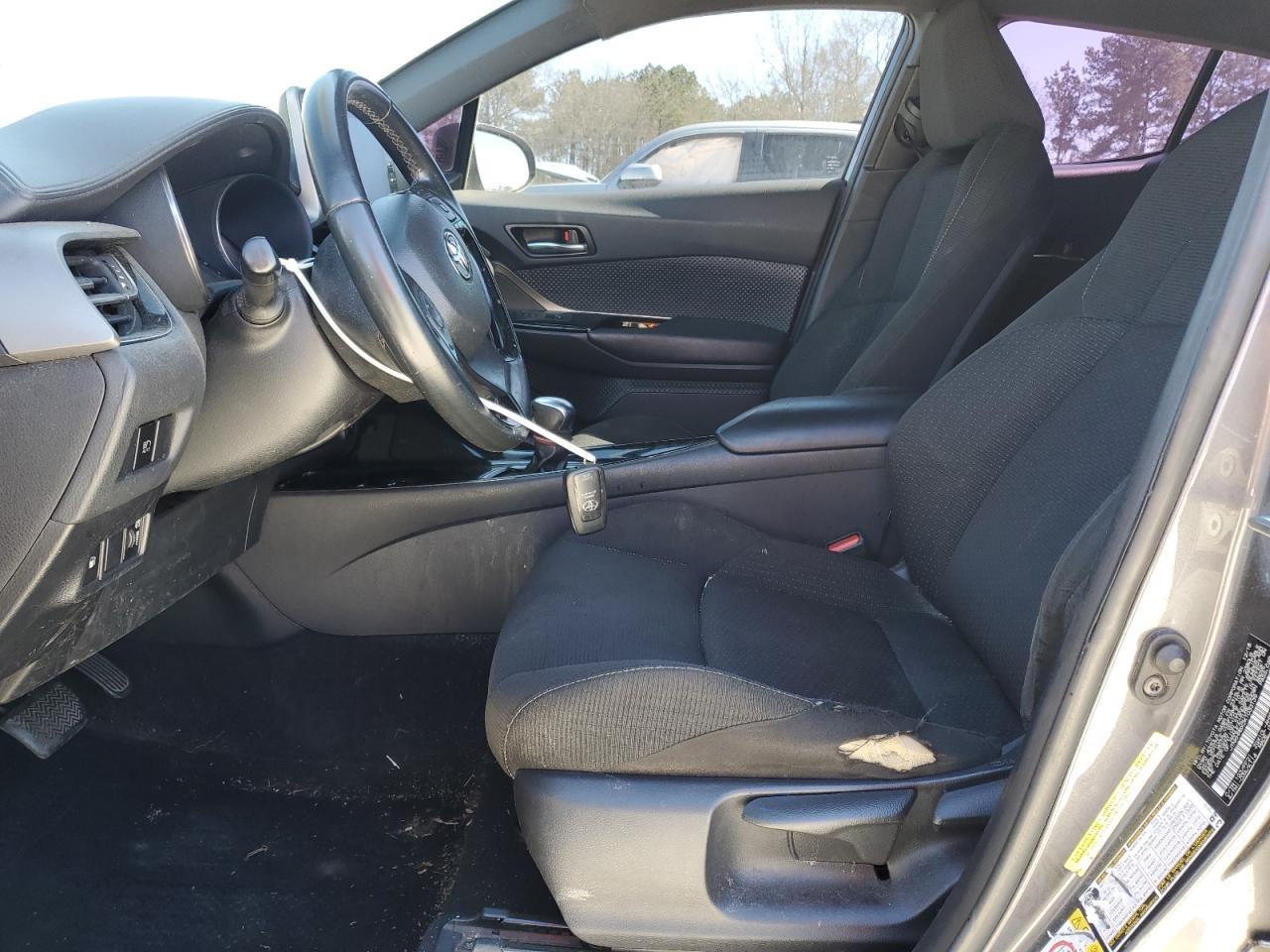2019 TOYOTA C-HR XLE - Фото 7