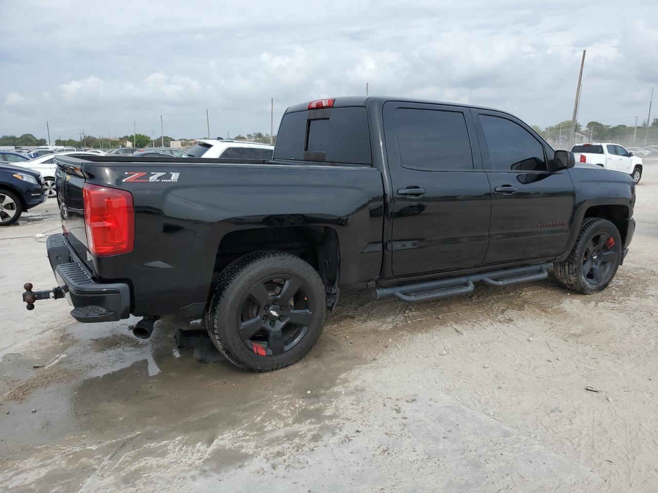 2018 CHEVROLET SILVERADO - Фото 3