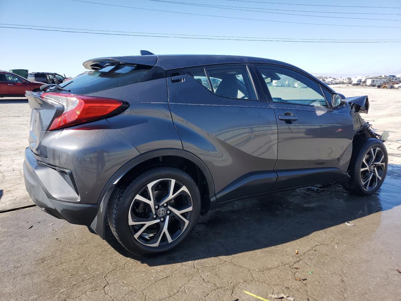 2018 TOYOTA C-HR XLE - Image 3