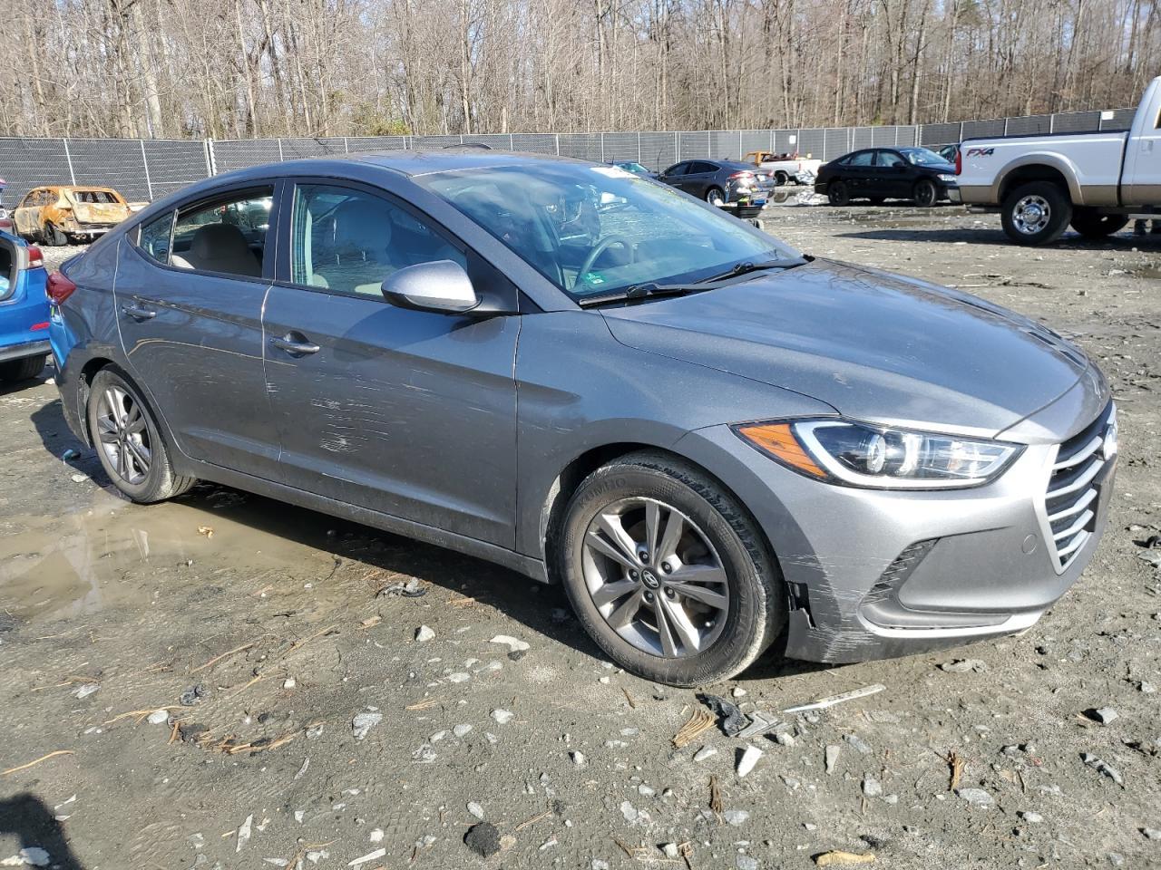 2018 HYUNDAI ELANTRA SE - Фото 4