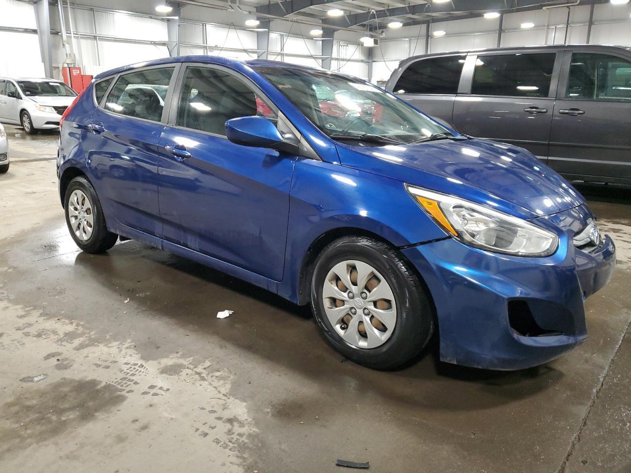 2017 HYUNDAI ACCENT SE - Image 4