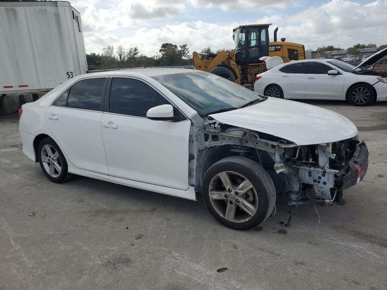 2013 TOYOTA CAMRY L - Image 4