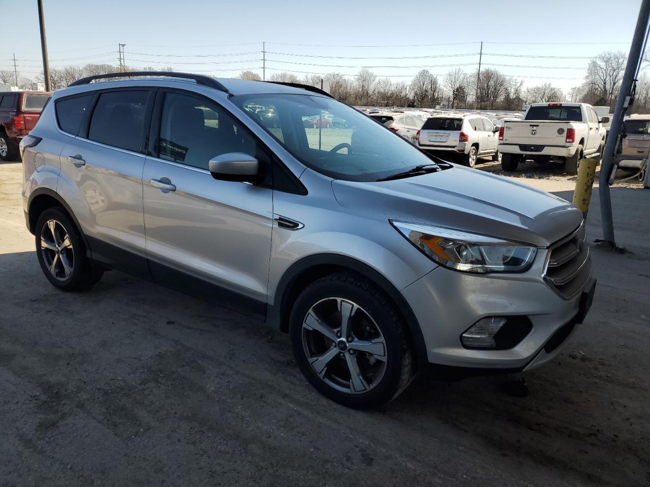 2017 FORD ESCAPE SE - Image 4