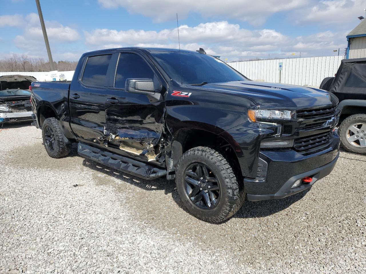 2021 CHEVROLET SILVERADO - Фото 4