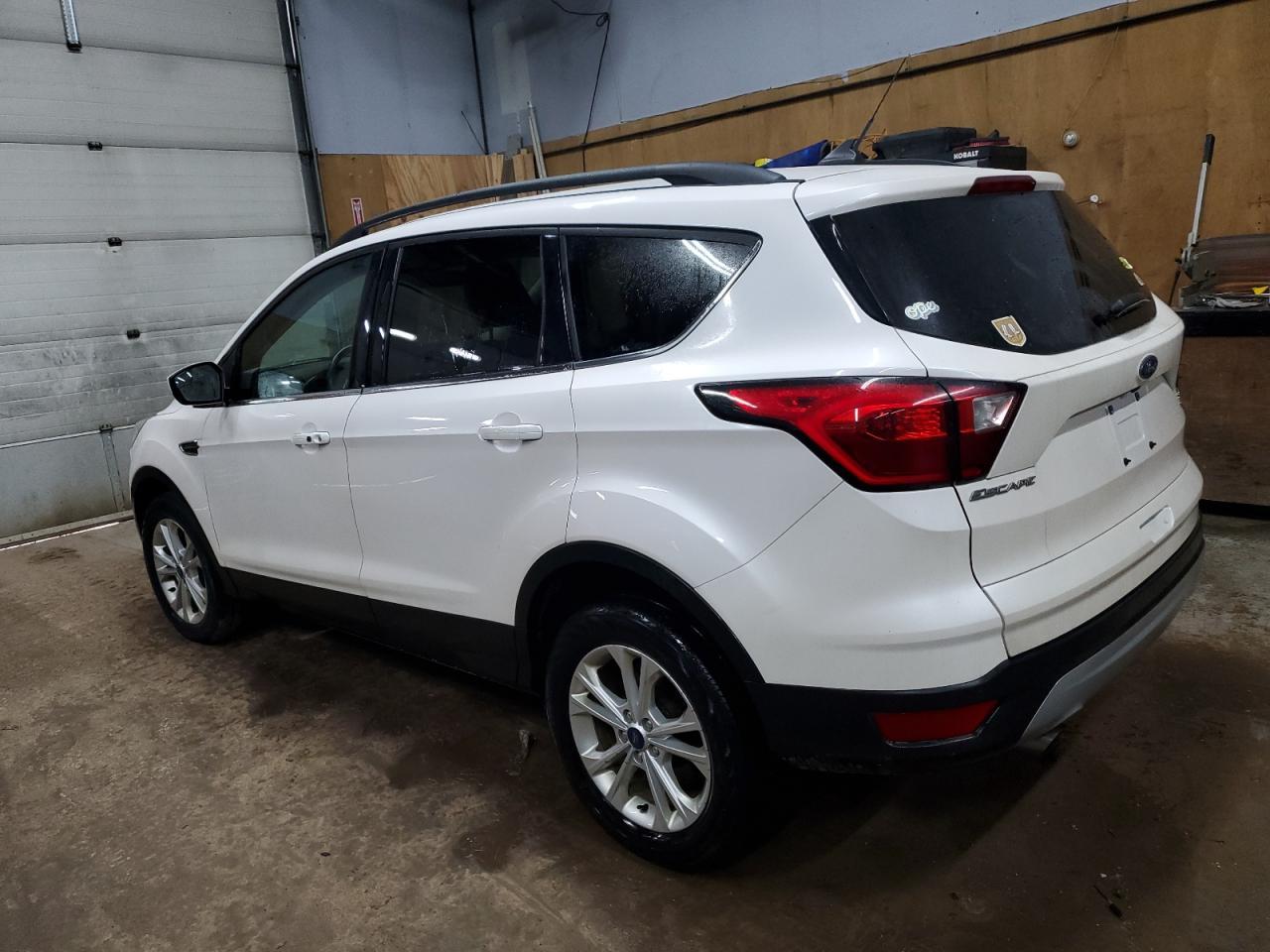 2019 FORD ESCAPE SEL - Image 2