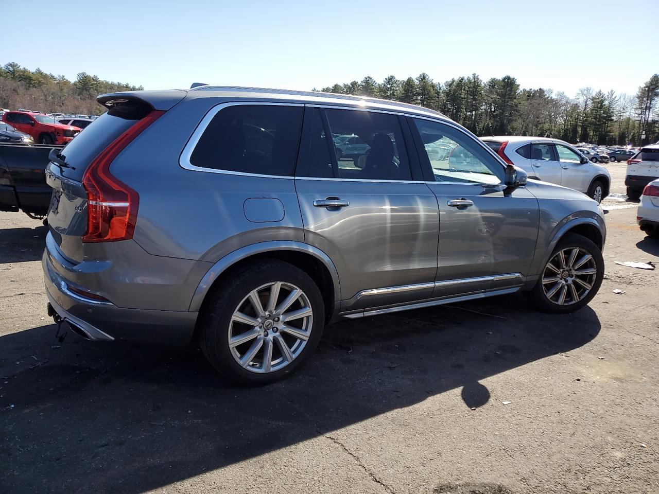2016 VOLVO XC90 T6 - Фото 3