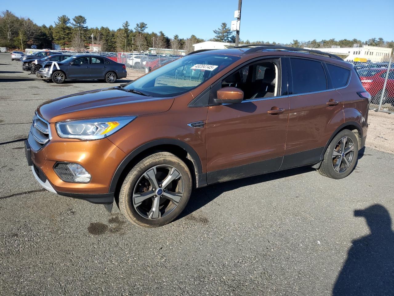 2017 FORD ESCAPE SE