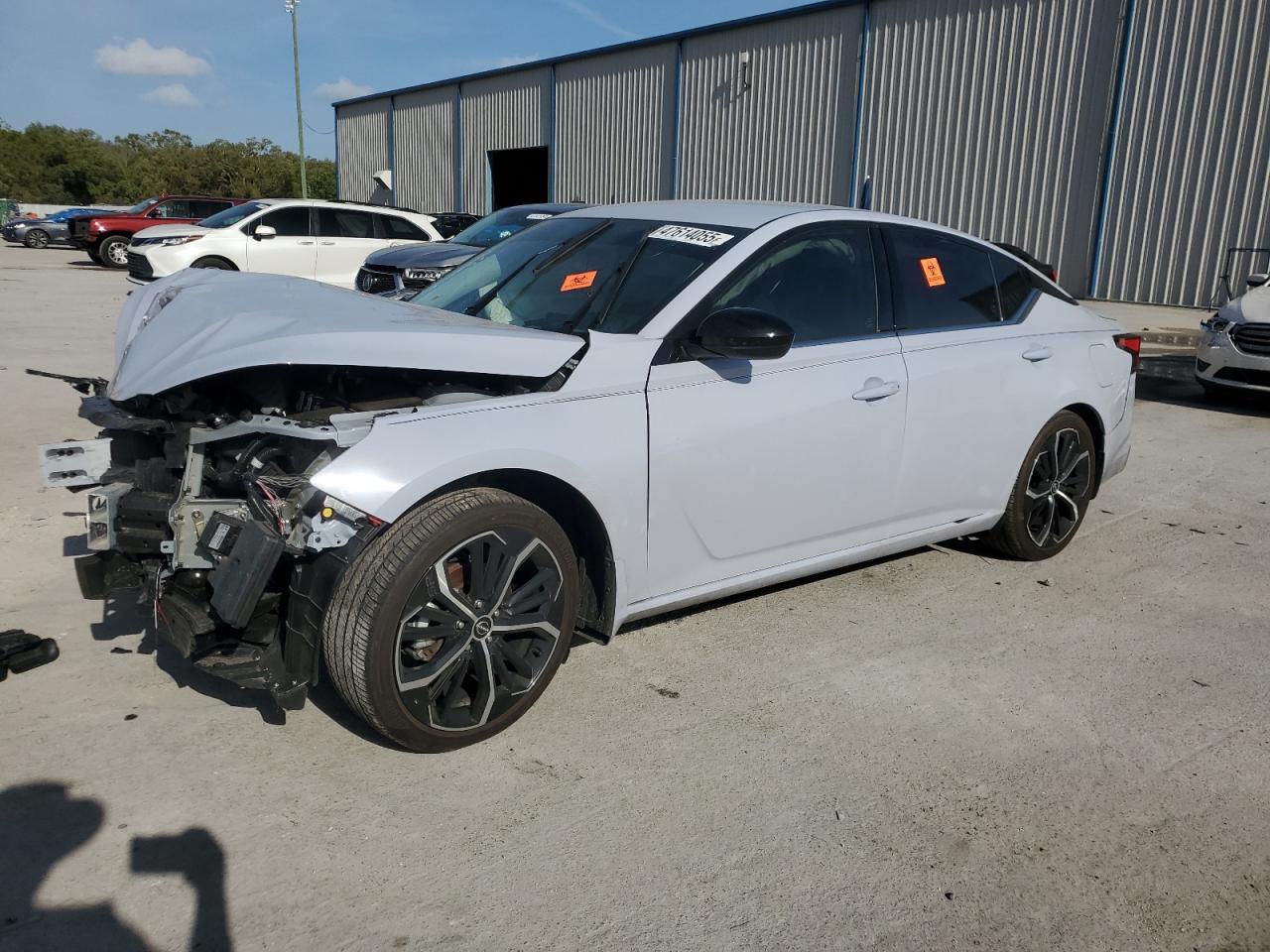 2024 NISSAN ALTIMA SR