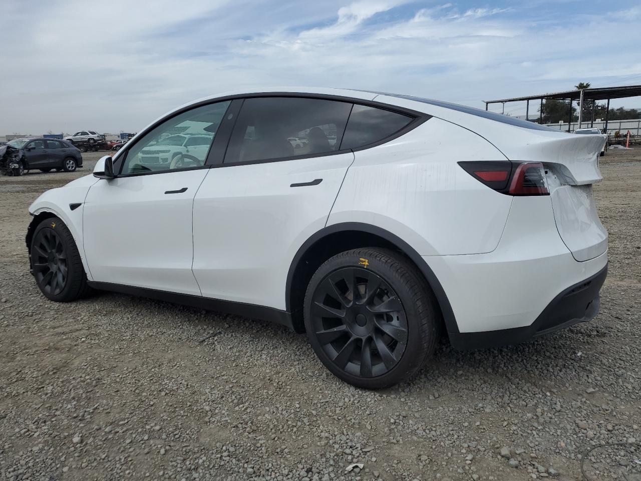 2024 TESLA MODEL Y - Image 2
