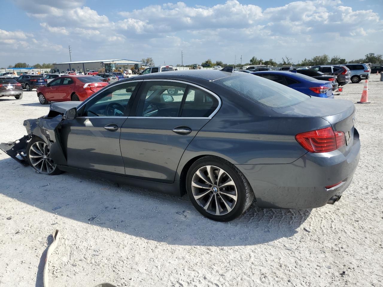 2016 BMW 528 I - Image 2