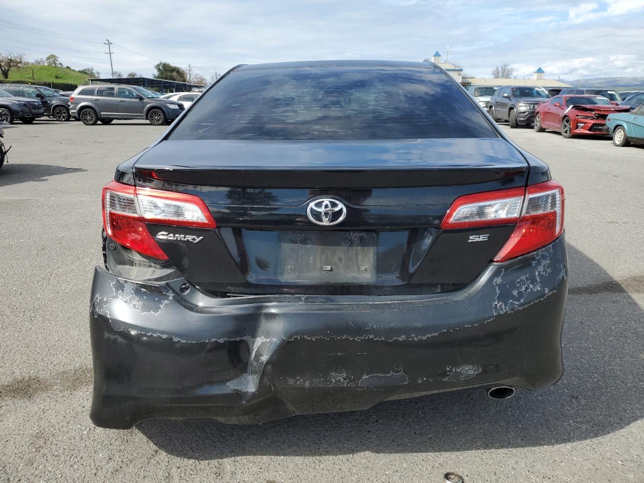 2014 TOYOTA CAMRY L - Image 6