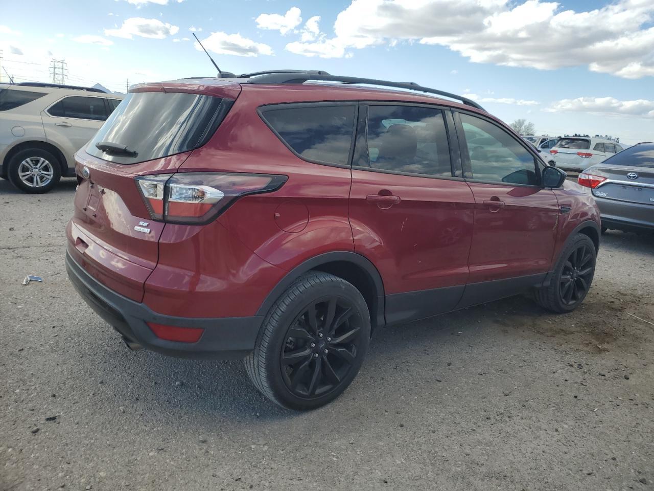 2017 FORD ESCAPE SE - Фото 3