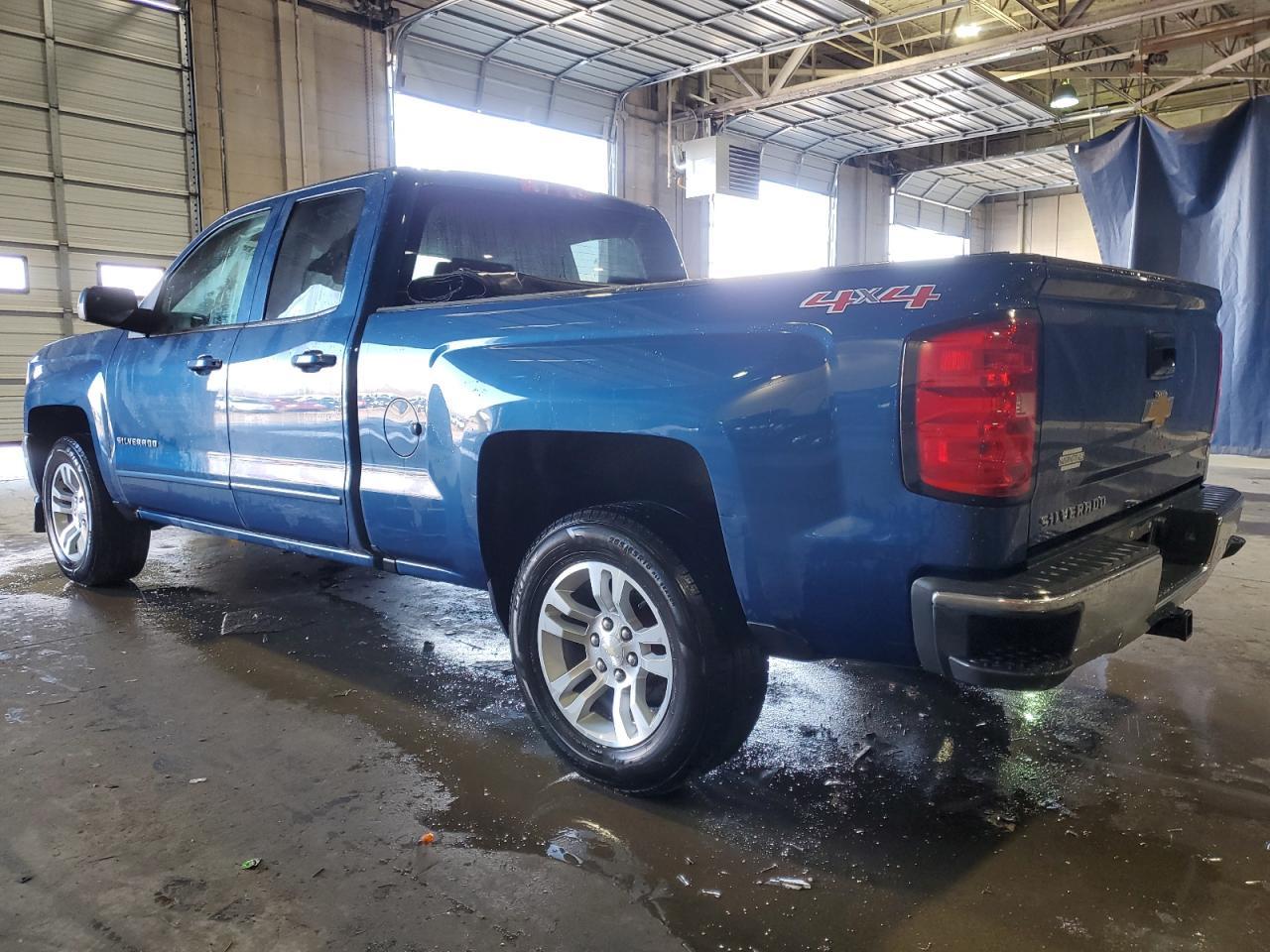 2017 CHEVROLET SILVERADO - Фото 2