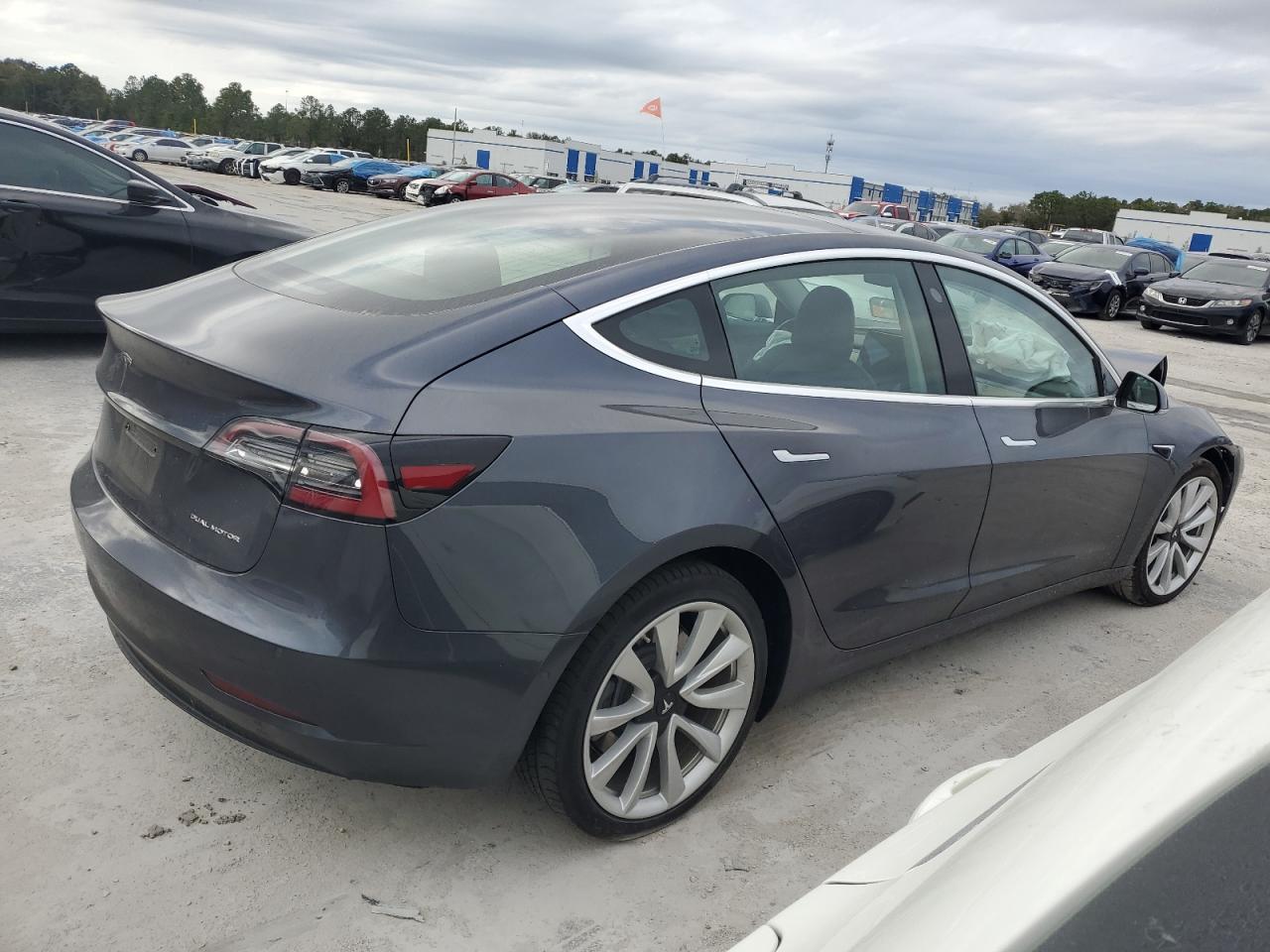 2019 TESLA MODEL 3 - Image 3