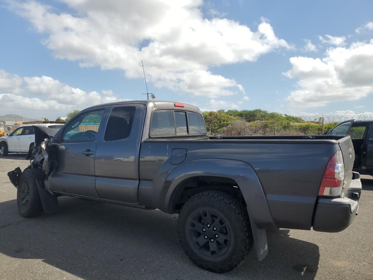 2015 TOYOTA TACOMA ACC - Фото 2