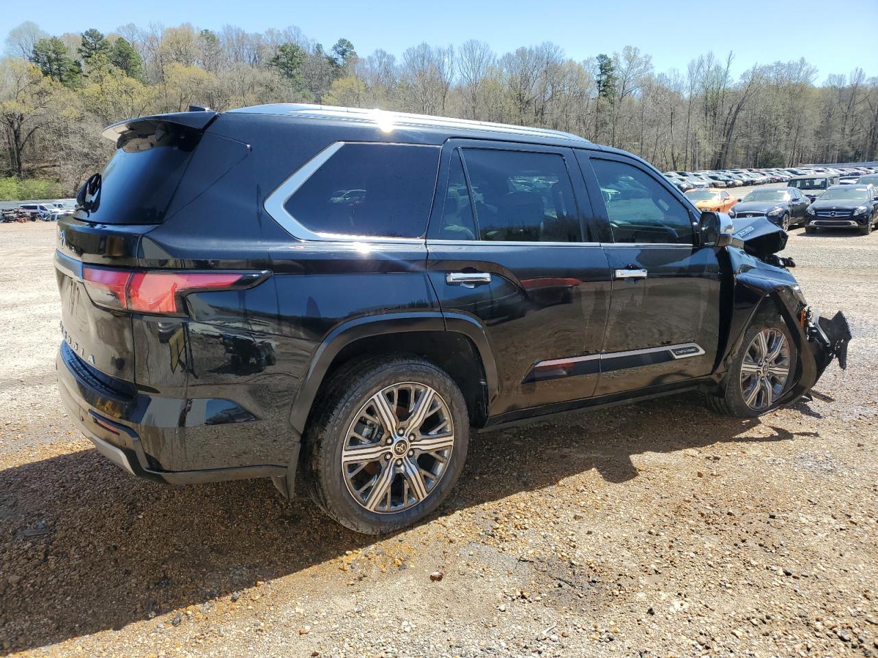 2023 TOYOTA SEQUOIA SR - Фото 3