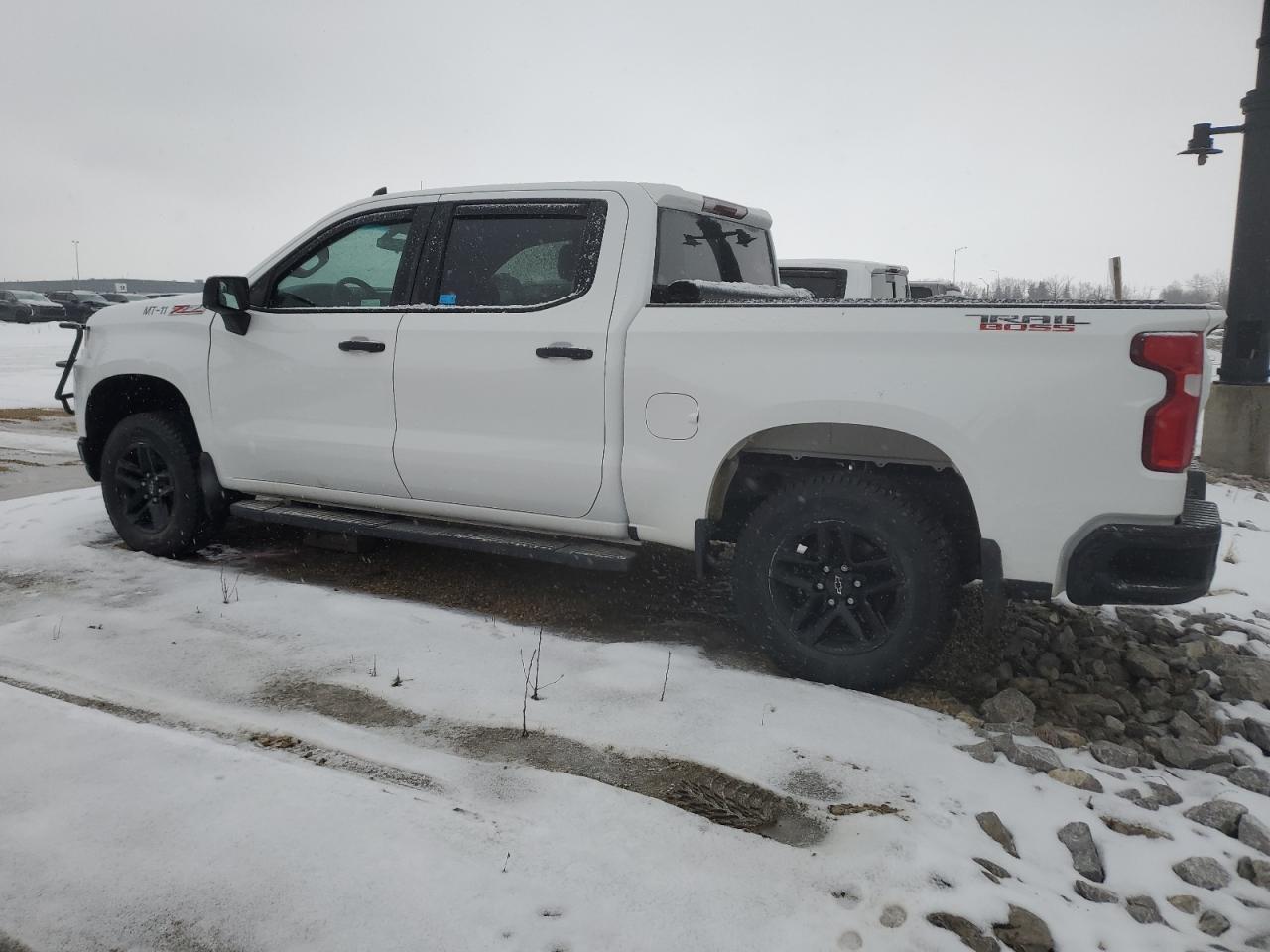 2021 CHEVROLET SILVERADO - Image 2