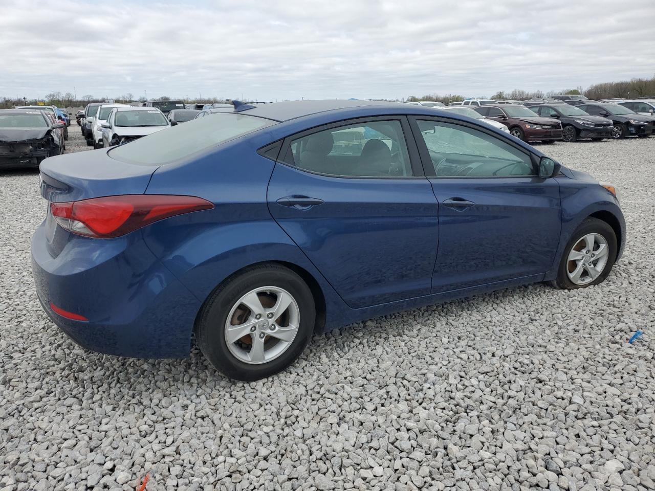 2015 HYUNDAI ELANTRA SE - Image 3