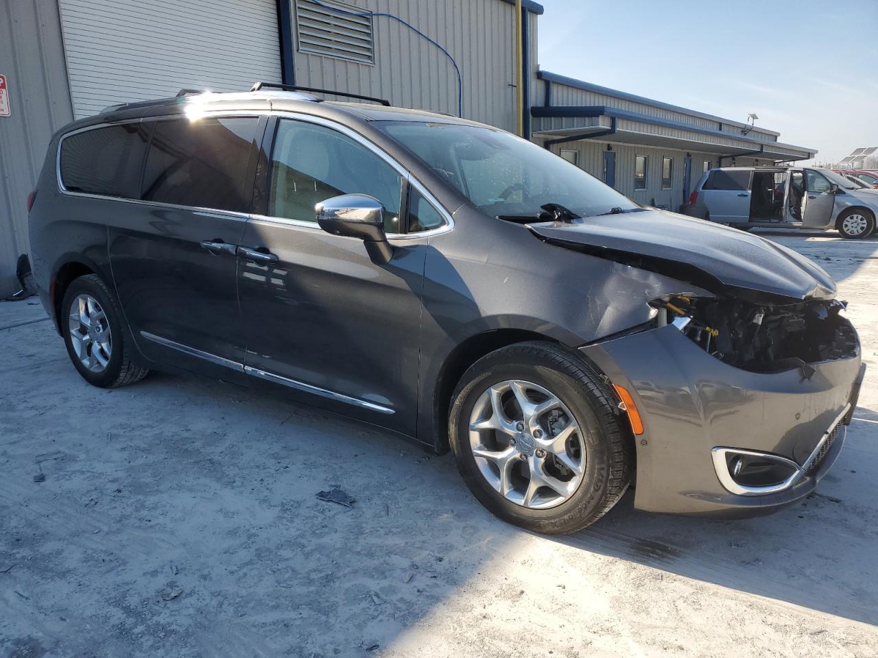 2017 CHRYSLER PACIFICA L - Image 4