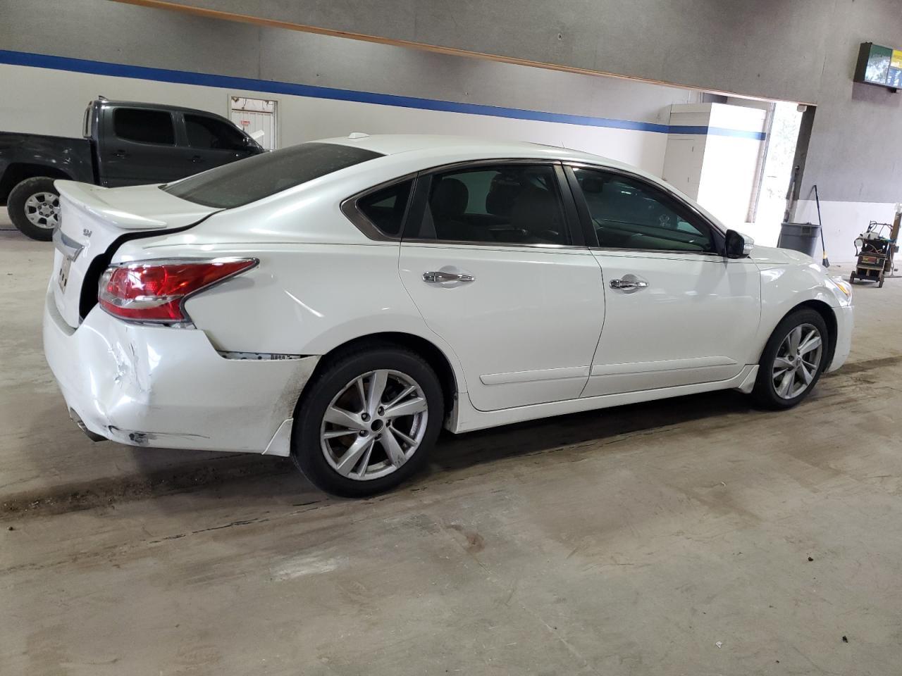 2015 NISSAN ALTIMA 2.5 - Фото 3