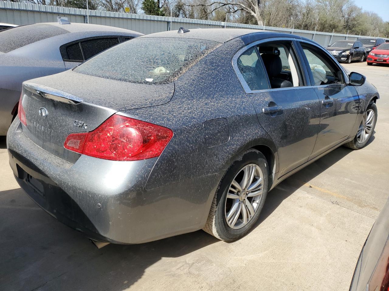 2012 INFINITI G37 - Image 3