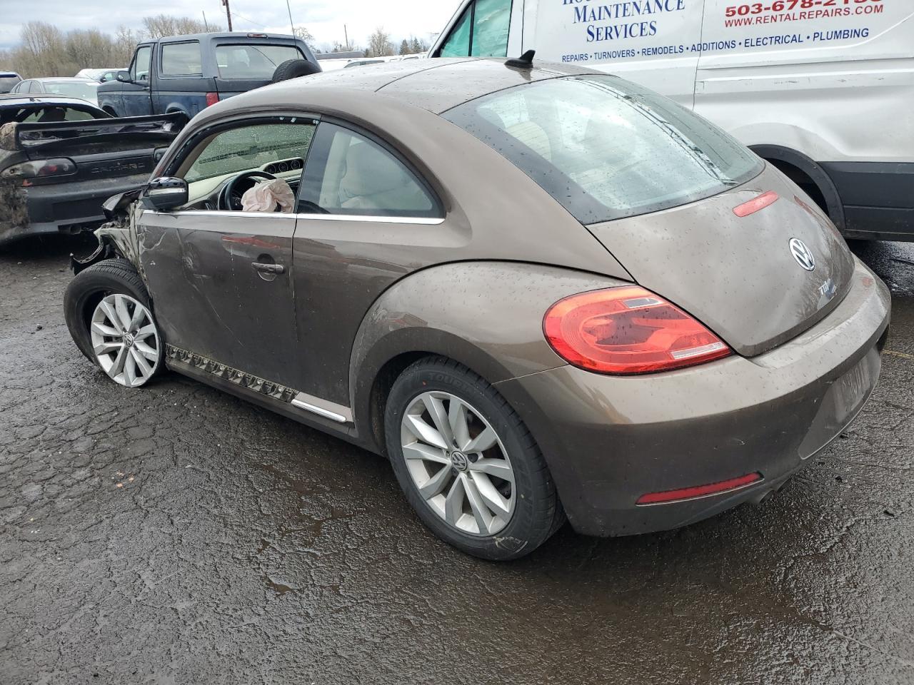 2014 VOLKSWAGEN BEETLE - Image 2