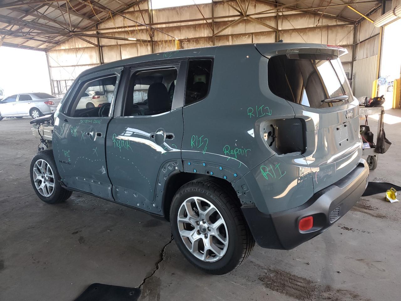 2017 JEEP RENEGADE L - Image 2