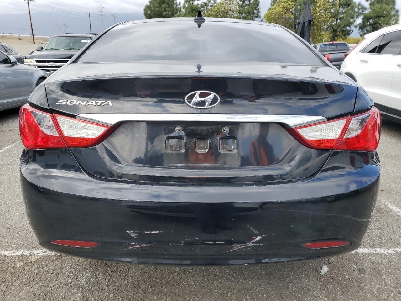 2011 HYUNDAI SONATA GLS - Image 6