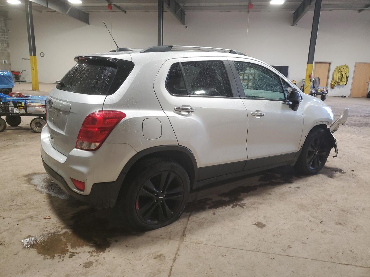 2018 CHEVROLET TRAX 1LT - Фото 3
