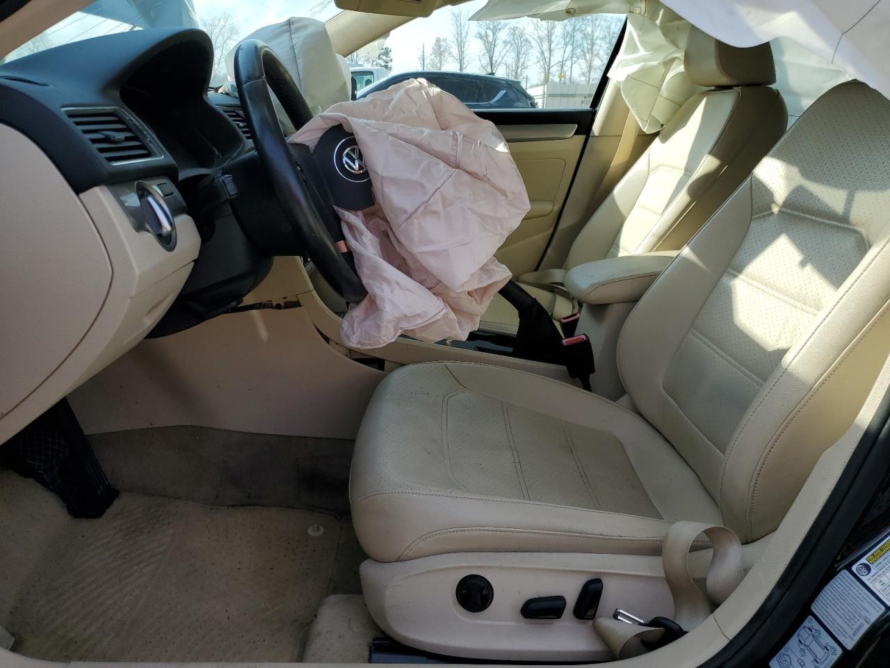2015 VOLKSWAGEN PASSAT S - Фото 7