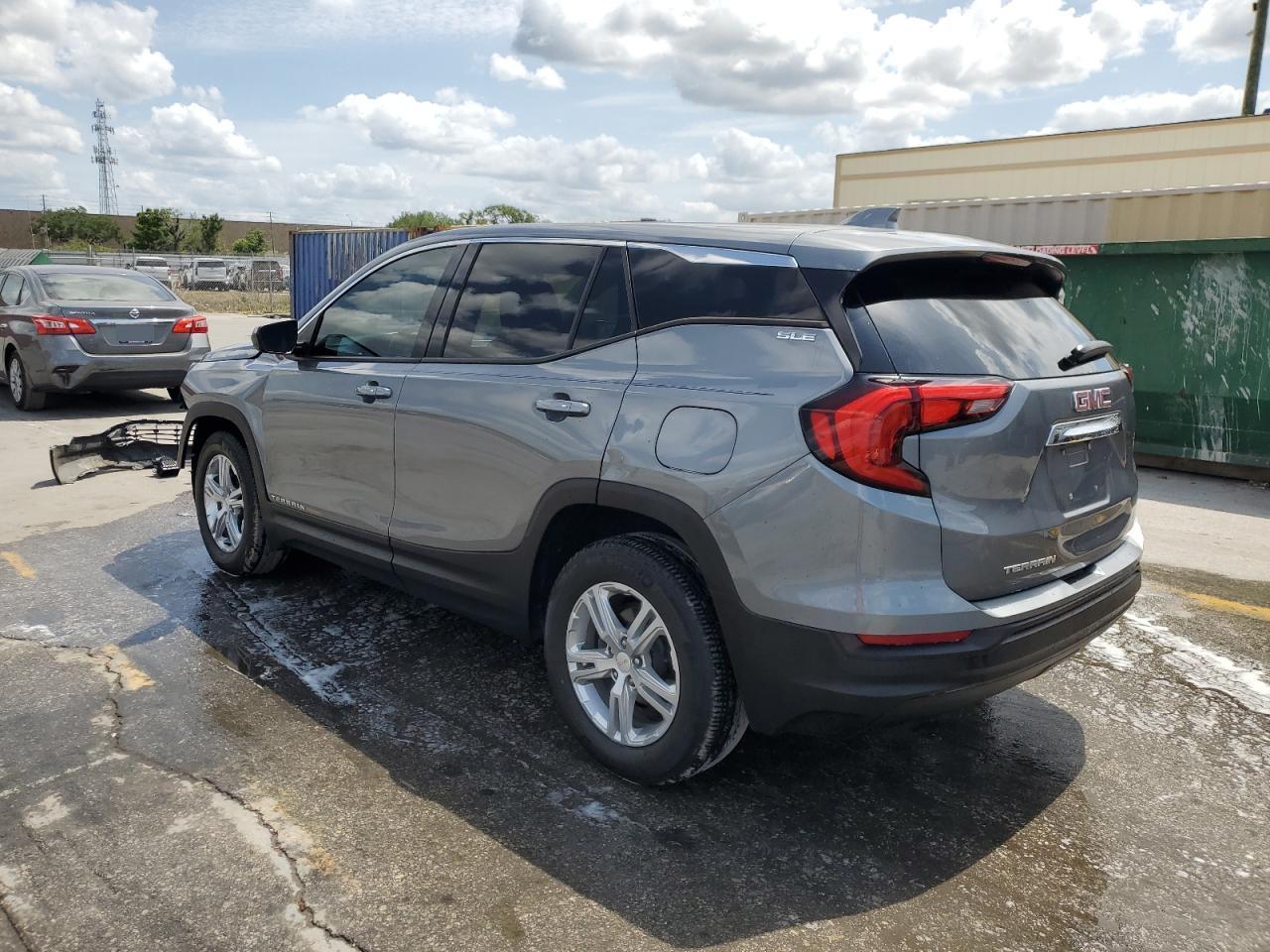2018 GMC TERRAIN SL - Image 2