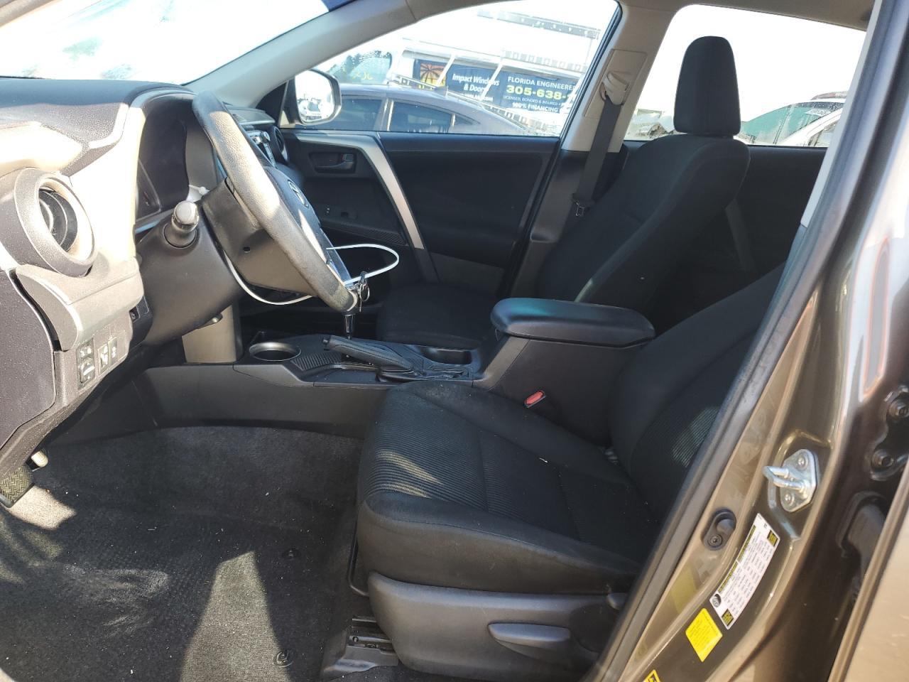 2015 TOYOTA RAV4 LE - Фото 7