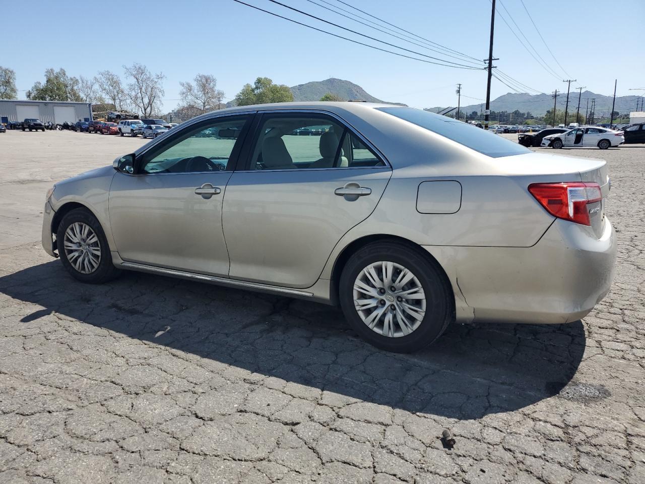 2014 TOYOTA CAMRY L - Image 2