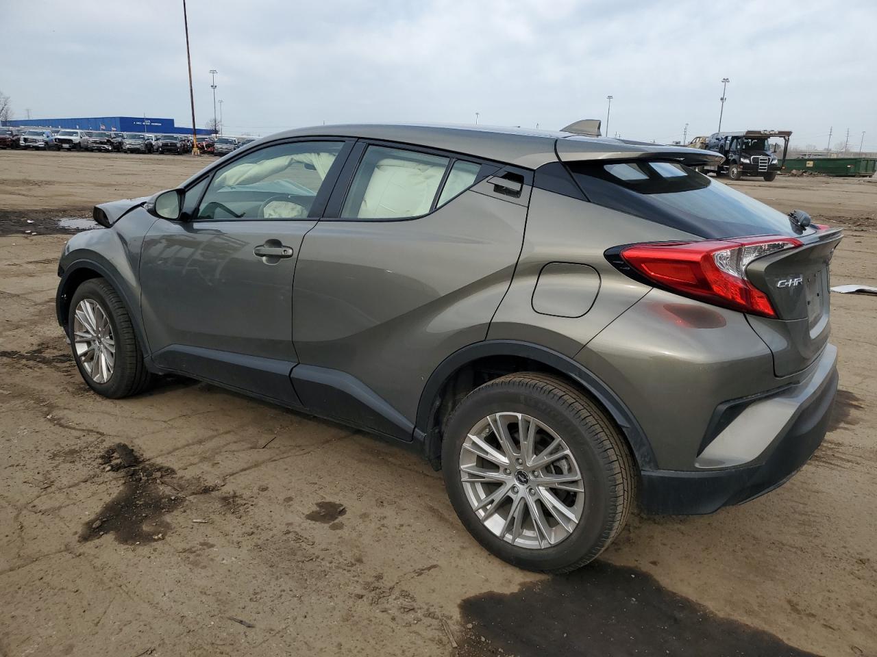 2021 TOYOTA C-HR XLE - Image 2