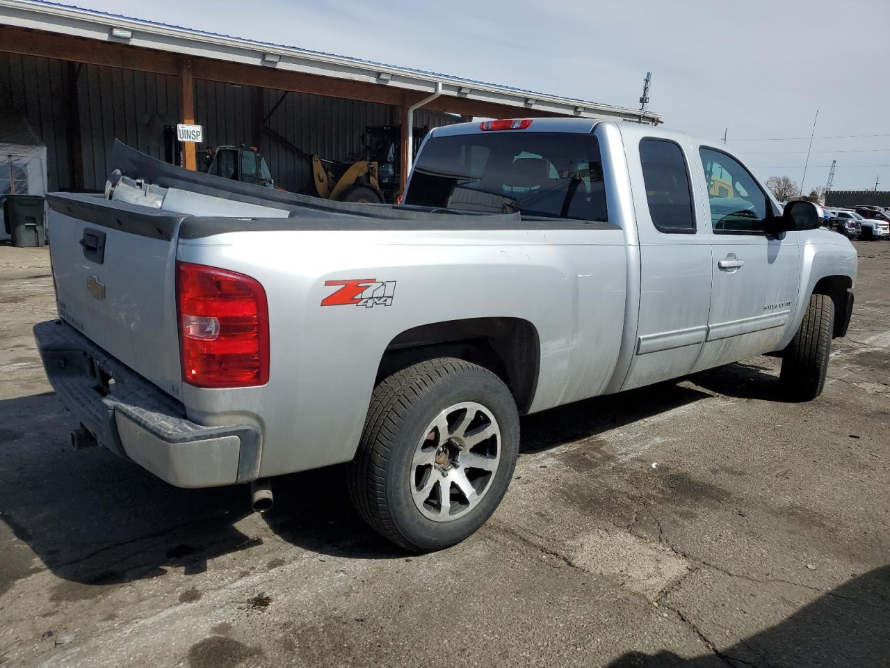 2012 CHEVROLET SILVERADO - Image 3