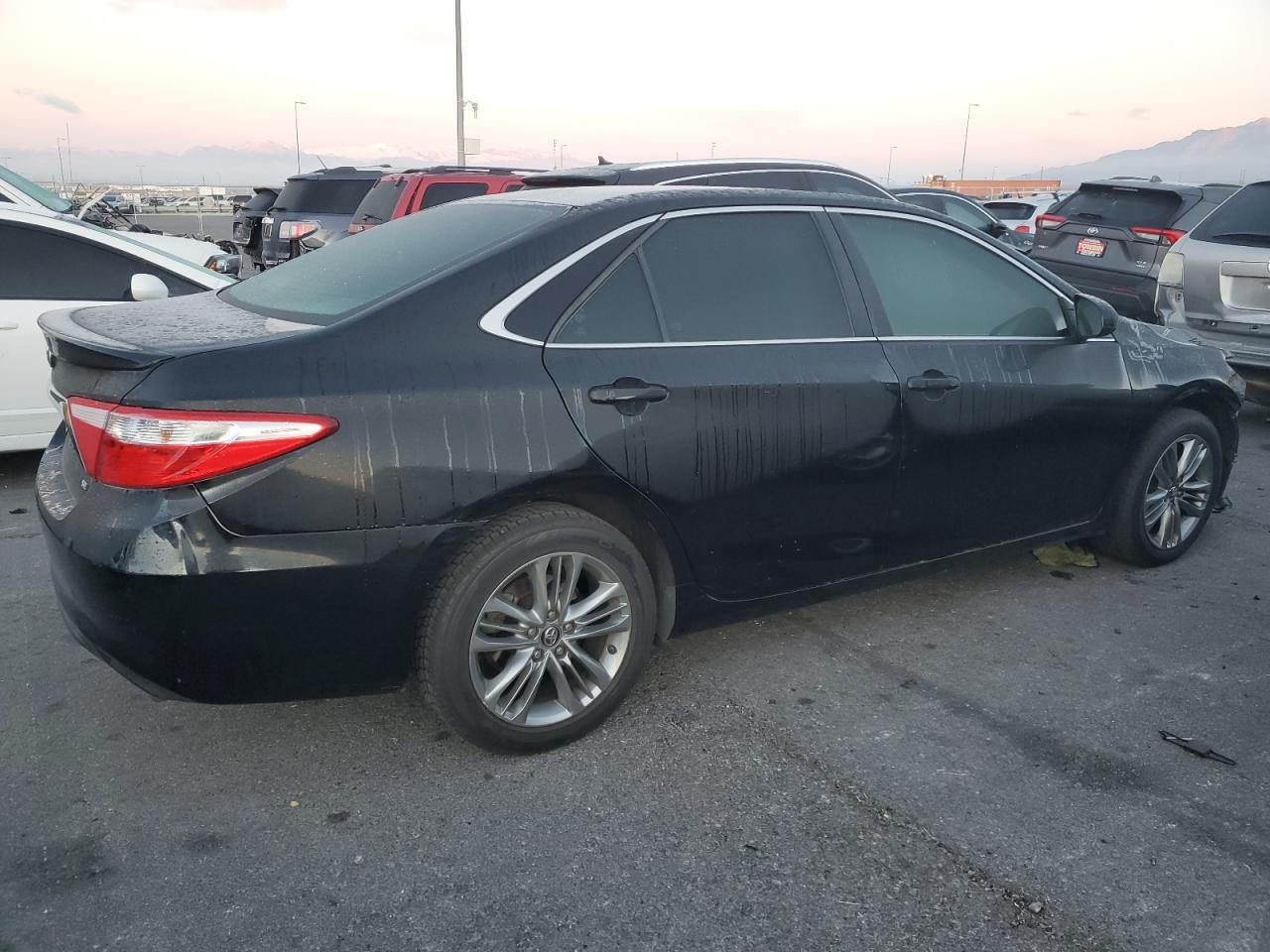 2017 TOYOTA CAMRY LE - Image 3