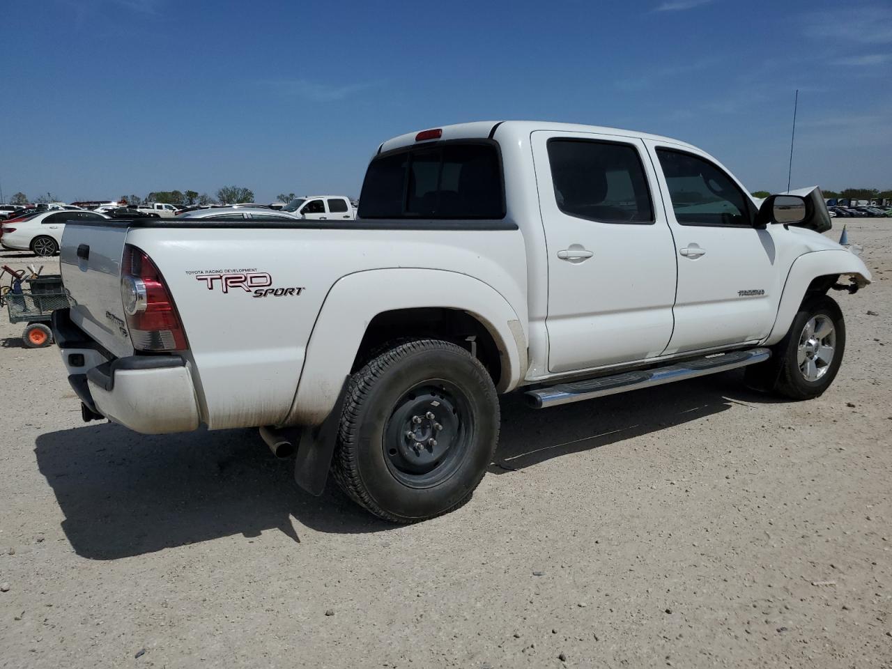 2013 TOYOTA TACOMA DOU - Фото 3