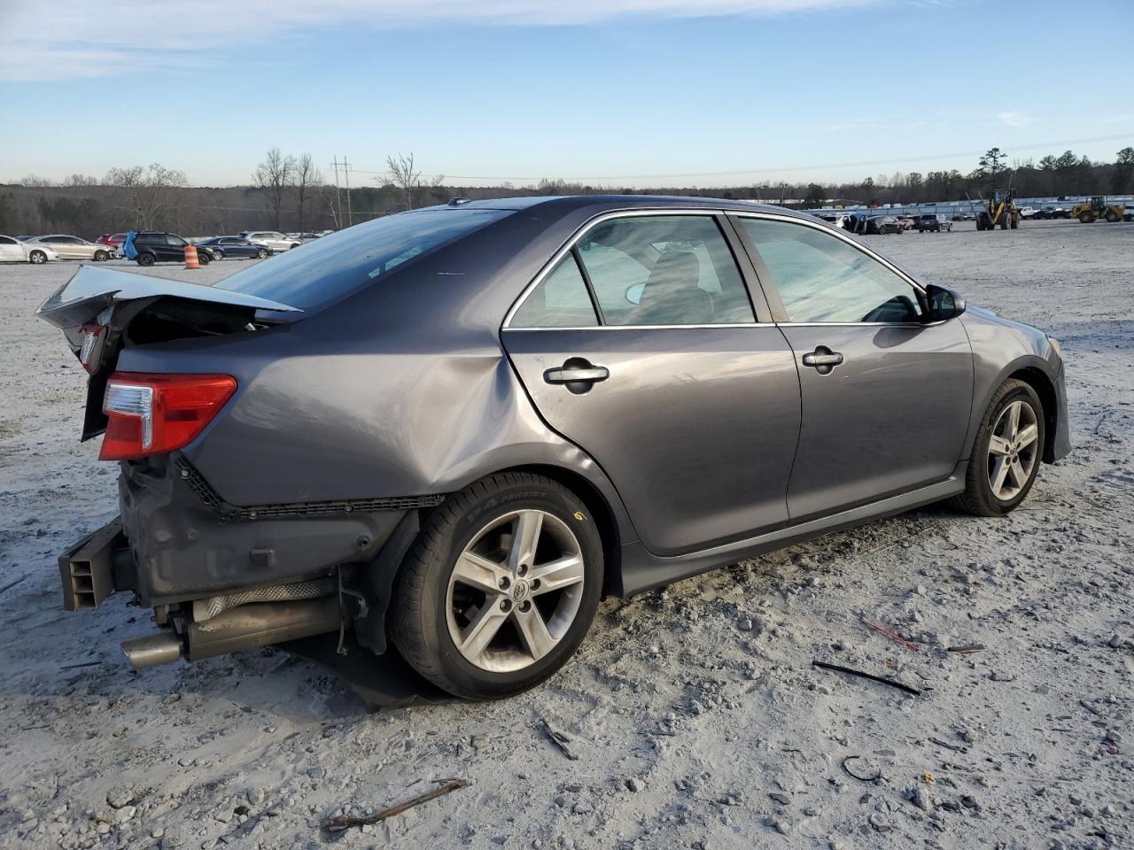 2014 TOYOTA CAMRY L - Image 3