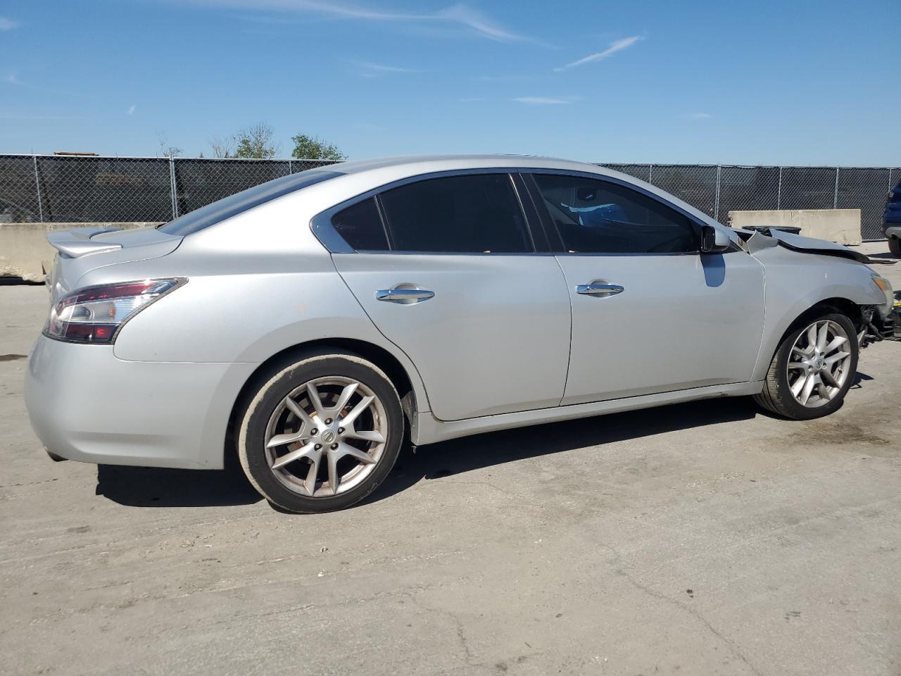 2014 NISSAN MAXIMA S - Фото 3